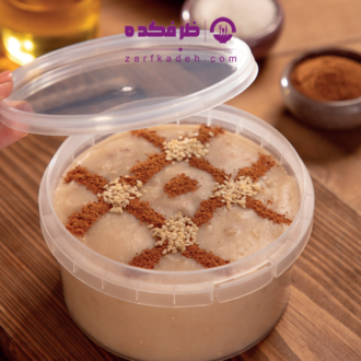 نمونه استفاده از ظرف یکبار مصرف کاسه‌ای ۵۰۰ سی‌سی آرین